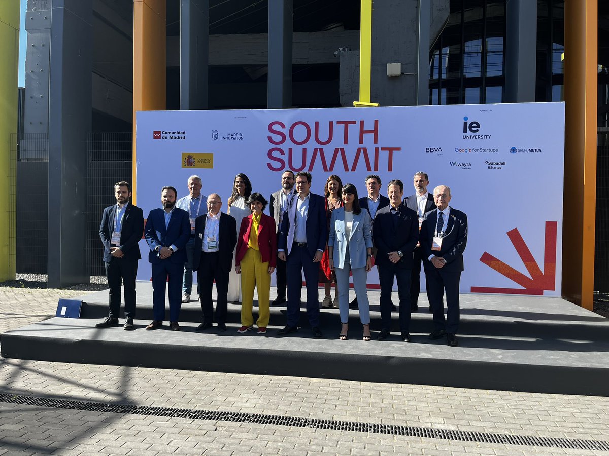 LaNaveMadrid's tweet photo. 📸 Damos el pistoletazo de salida con la llegada inaugural de @AngelNinoQ, Concejal Delegado del área de Innovación y Emprendimiento de @MADRID 

@madridinnova @puertainnova @iLABMadrid @milmadrid_ @MadridinGame https://t.co/rJs8pbZRCW