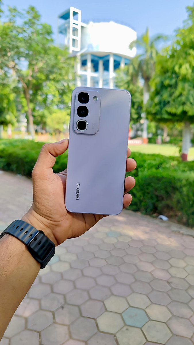 Mdtalk37's tweet photo. realme P4R Back Design &amp; Camera Samples📸 
Some refreshing design from realme ⚡ 
Launching on 10th June

#realmep4r https://t.co/ebBNlsBzDx