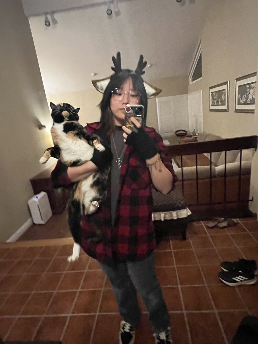 ferrotheorem's tweet photo. DESSSSSS COSPLAYYY #YAAAAAYYY https://t.co/M6pixS17nK