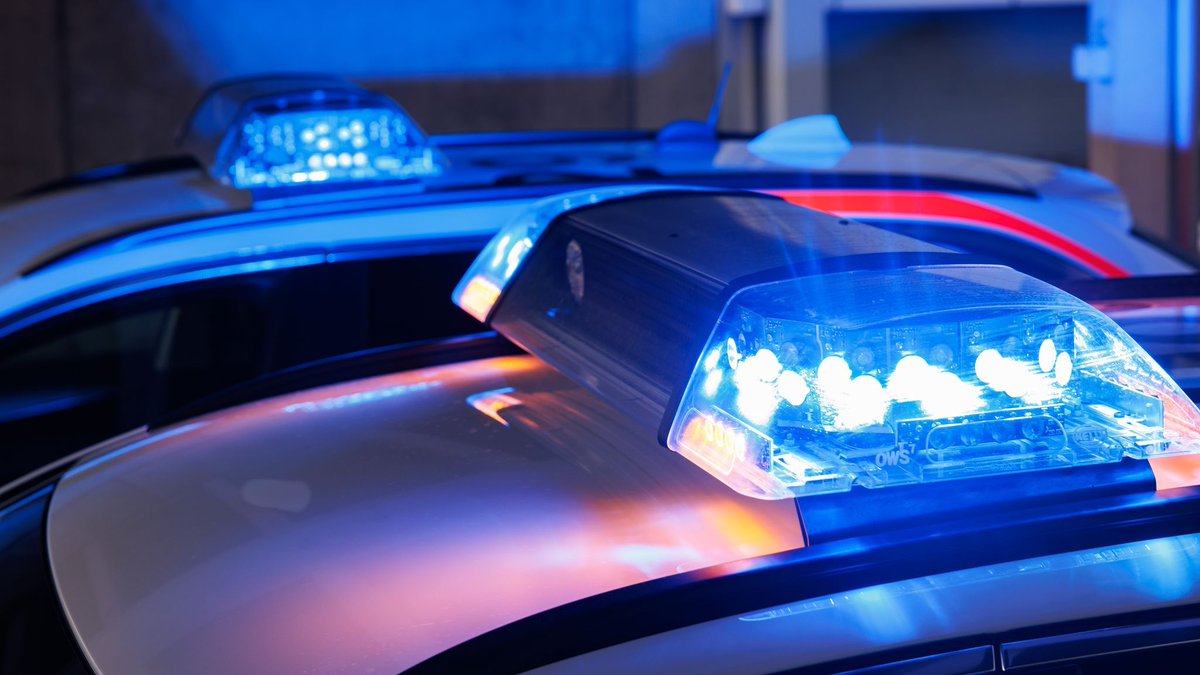 KapoSolothurn's tweet photo. #Olten: Mann wird in Supermarkt mit einem Messer angegriffen und mittelschwer verletzt – mutmasslicher Täter angehalten (Zeugenaufruf)
https://t.co/fO0RJFiPz0 https://t.co/2M2zeV8eXb