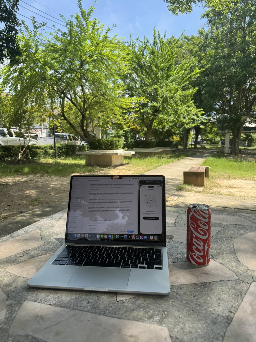pegijs's tweet photo. Decided to work outside for a bit today...

It's +33C but actually not too bad in the shade with little bit of wind😄 https://t.co/20mZ9y9L2f