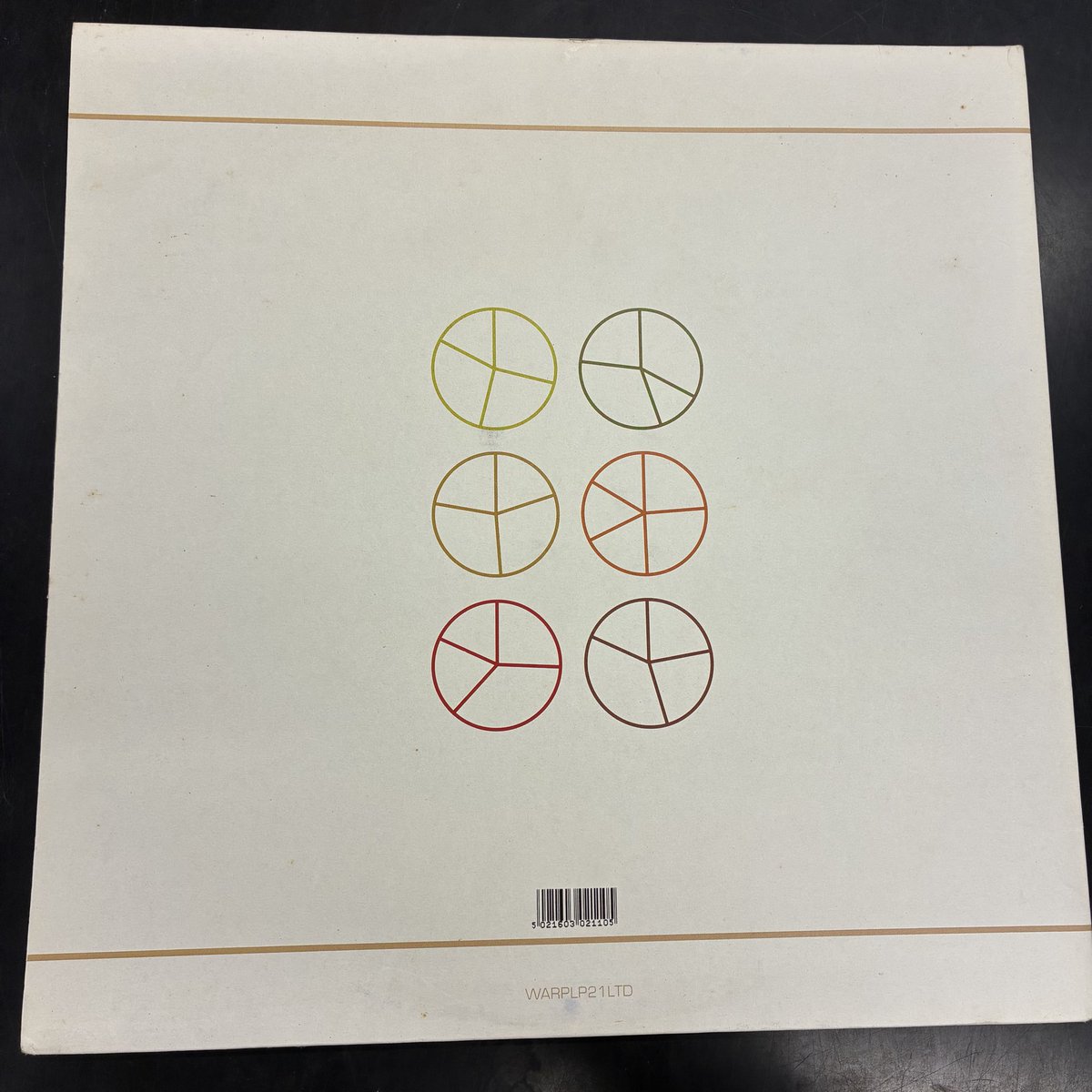 diskunion_do1's tweet photo. SELECTED AMBIENT WORKS Volume 2

ようやく昨年再発されたAphex TwinのAmbient Masterpiece、非常に貴重な1994年のオリジナルプレスで入荷しました。

Ltd no入りのBrown Vinyl仕様です。

https://t.co/AUduJQCenf https://t.co/PsQgIRutBm