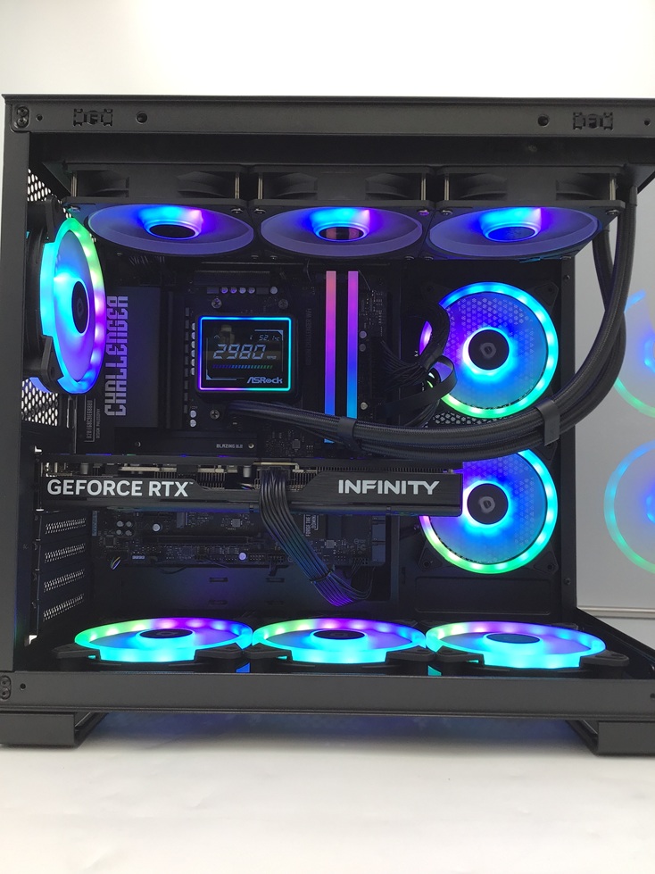 展示中の組立PCをご紹介✨ CPU：AMD Ryzen7 9700X GPU：GeForce RTX