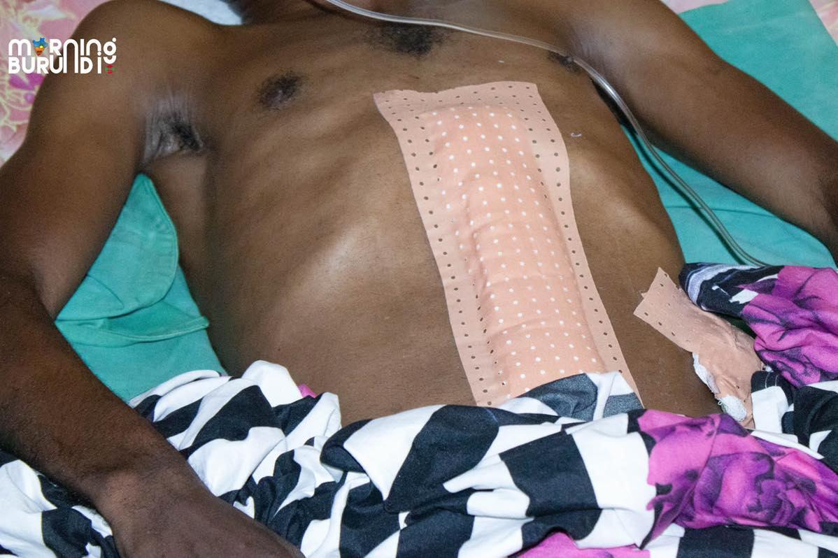Isoko_fm's tweet photo. Grâce aux capacités du Centre Médico-Orthopédique de #Bwiza, plusieurs interventions chirurgicales spécialisées autrefois indisponibles dans au #Burundi sont désormais réalisées localement. https://t.co/Byn9QRjXPa https://t.co/khrimcB2hM