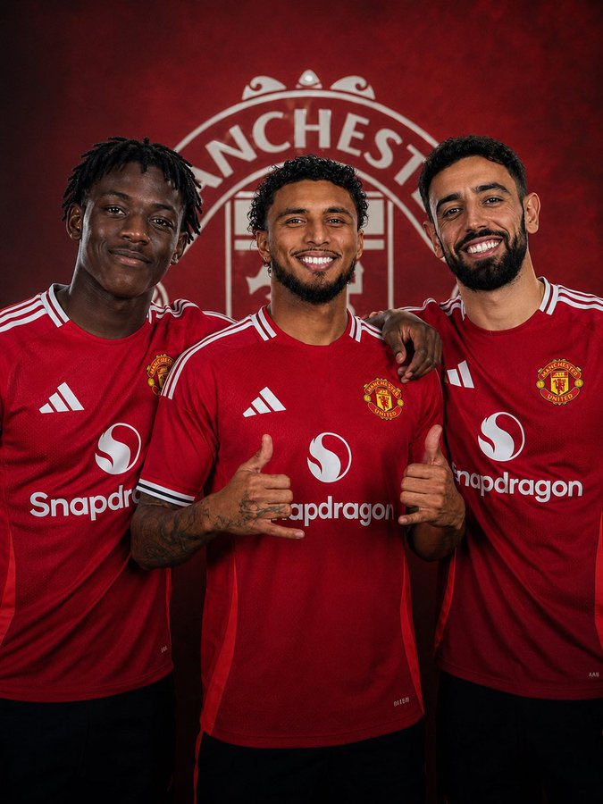 Abspotz's tweet photo. Manchester United midfield trio for next season:

M. E. F.

Are you excited, #MUFC? https://t.co/qbVugnix6A
