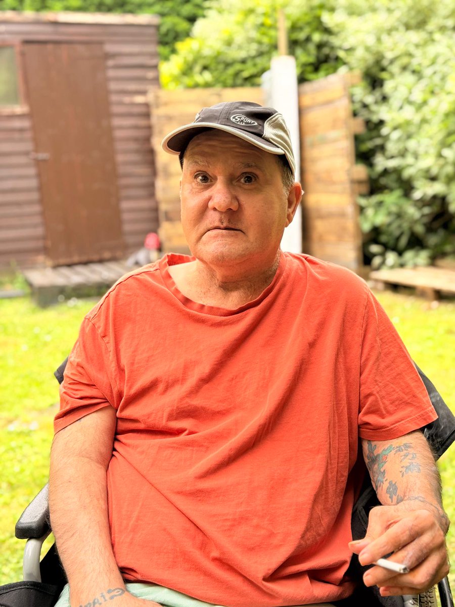 CHNursinghome's tweet photo. Glenda's morning was her own, television on, drink to hand, no particular reason to be anywhere else. 🥰 Alan had more pressing matters, his red pen moving carefully across his wife's birthday card. 

#Caring #Responsive #WellLed #frome #somerset https://t.co/o9SyxFAYVO