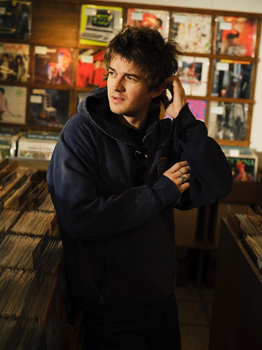 djoawake's tweet photo. BIGGEST ROCKSTAR BOYFRIEND EVERR https://t.co/ndelGuHRxS