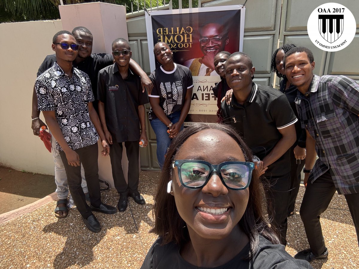 oaa_2017's tweet photo. The year group assured the family of their full presence and commitment throughout this difficult time. OAA 2017 stands with the family not just in words, but in action, as they journey together in honoring the memory of Akora Nana Yaw Offei Asare 

#Akora2017 #OAA2017 https://t.co/kWqOS0y1pa