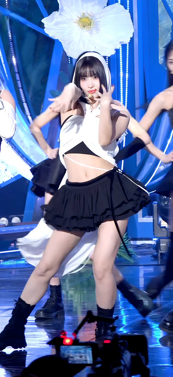 One Spark stage-- Momo. Part 5 FULL SCREEN WALLPAPERS. Go to my