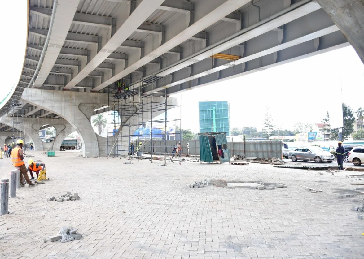 Mwamba____'s tweet photo. @KURAroads Cabro paving wears out too quickly. Why not go green instead? Add Landscaping at the Junction Mall underpass; save money, save time, and create a greener environment 🌱 now instead. A Landscaped lawn also helps keep the space safe and orderly. https://t.co/xb5gYKy4vK