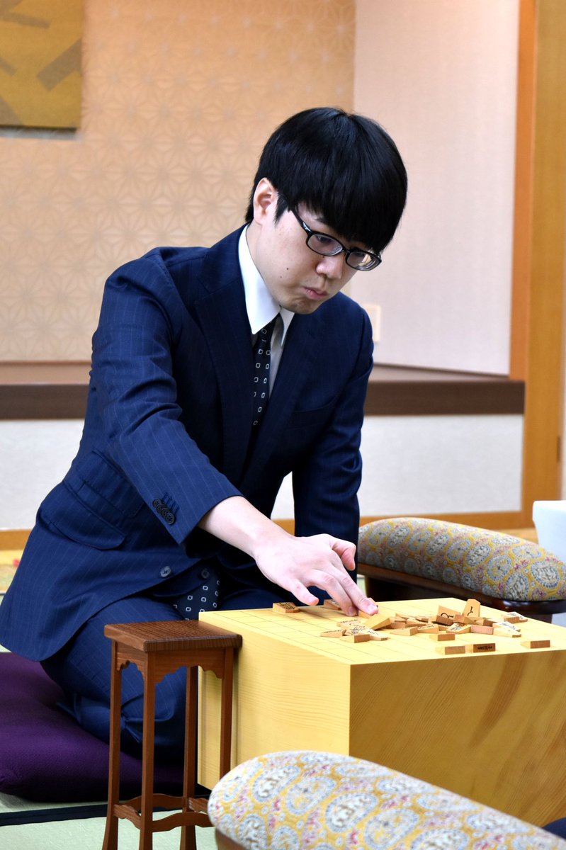 chunichishogi's tweet photo. 藤井聡太棋聖に服部慎一郎七段が挑む第97期棋聖戦五番勝負の第1局は明日、木更津市で指されます

3日、検分が行われました

検分時の写真（日本将棋連盟提供）です https://t.co/cq5yt3n5MV