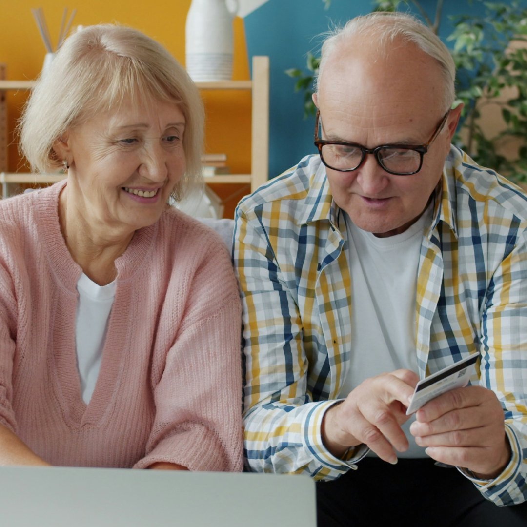 CyberResScot's tweet photo. Today is World Elder Abuse Awareness Day 💙

Older people are disproportionately targeted by online scams. Discover our partner, @agescotland's, free practical guide to staying safe online: https://t.co/GR2wy8E7W1

Stay alert. Stay secure online. https://t.co/hg7vLvh597