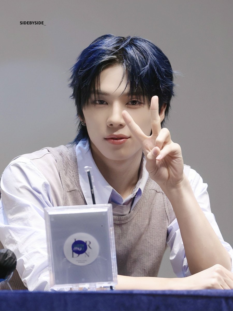 ๐ฆ๐๐๐๐๐ฌ๐ฆ๐๐๐_ tweet media