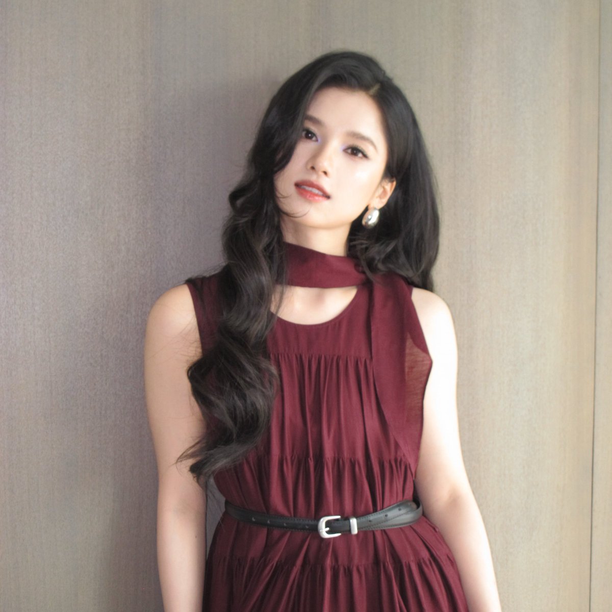 forjoyyi's tweet photo. zhang jingyi looks so perfect in red https://t.co/m7nrf0mvxs