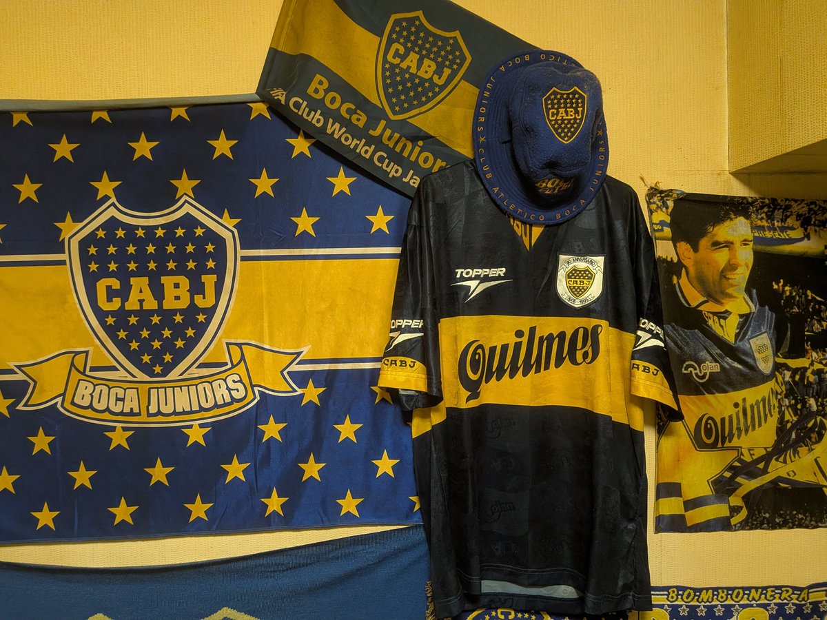 cAtwnx6VBxWlift's tweet photo. @n0720_ アルゼンチン好きな理由
私はサッカーで有る
私はボケンセで有る
ちなみに写真…
トイレと私の狭い部屋で有る😅
マテは苦いのに限る
私は酒呑みアルゼンチンの酒は？
どらほーならぬハイキューで有る https://t.co/eXvvojKvHf
