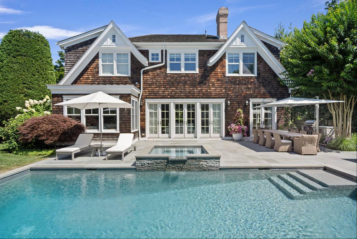 propgoluxury's tweet photo. FOR SALE - 231 Halsey St, Southampton, NY 11968, USA https://t.co/hvt8y2LXeE https://t.co/DohWZXdcTL