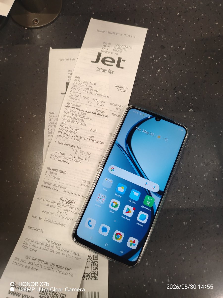 Rod_Eyes's tweet photo. @gotymebankza because of #MoreTyme my nana has his brand new phone. 🙌🩵🩵🩵🙏 https://t.co/WxY2nf2Yd1