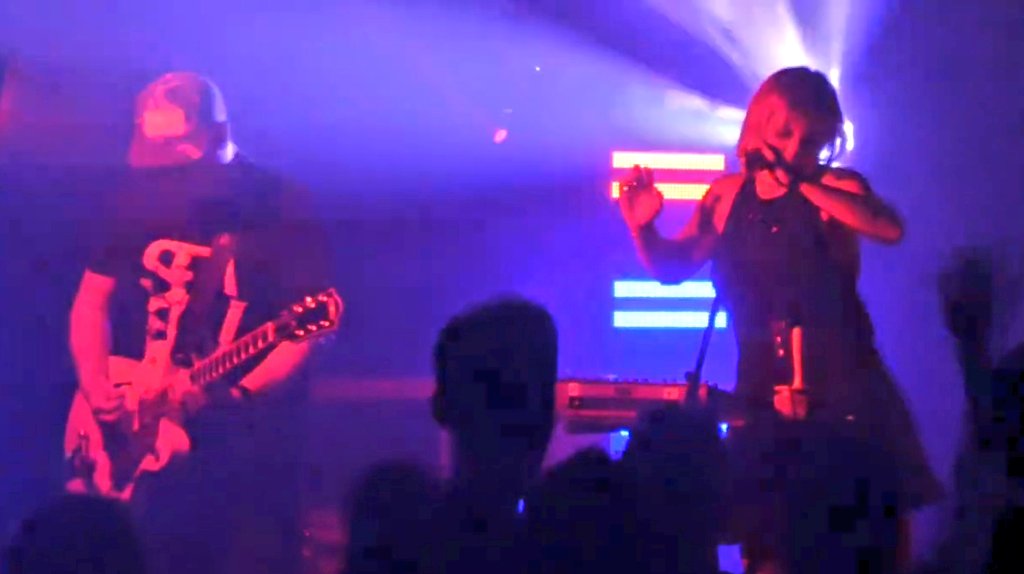 Polewka123's tweet photo. Few photos/screen grabs from @SeaFeverBand in Macclesfield on Saturday night. Great (new?) light show. Looked superb. https://t.co/5fPGitDrqT