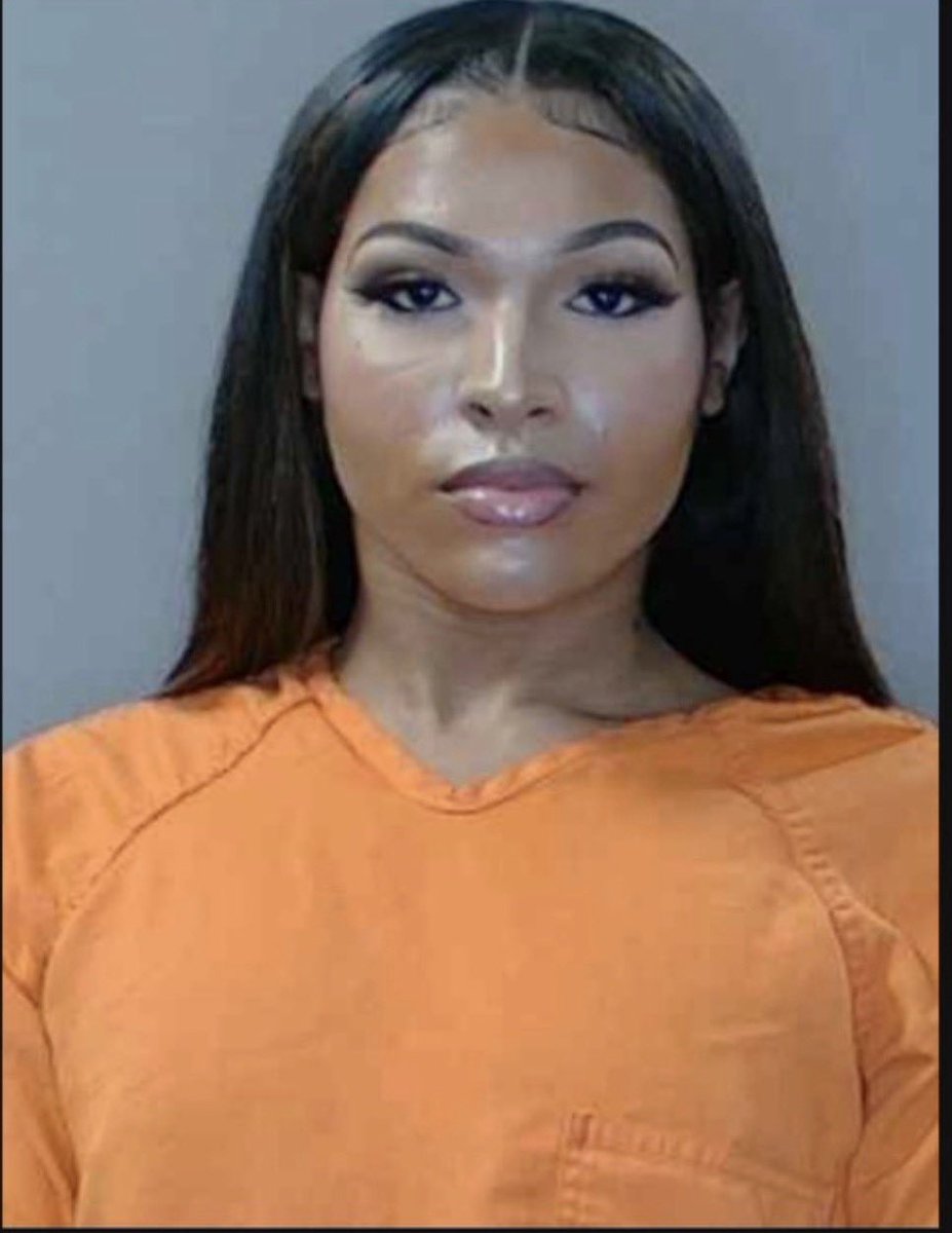 MinajPlayBoy's tweet photo. Face card: Insane https://t.co/LCIIN9t32s