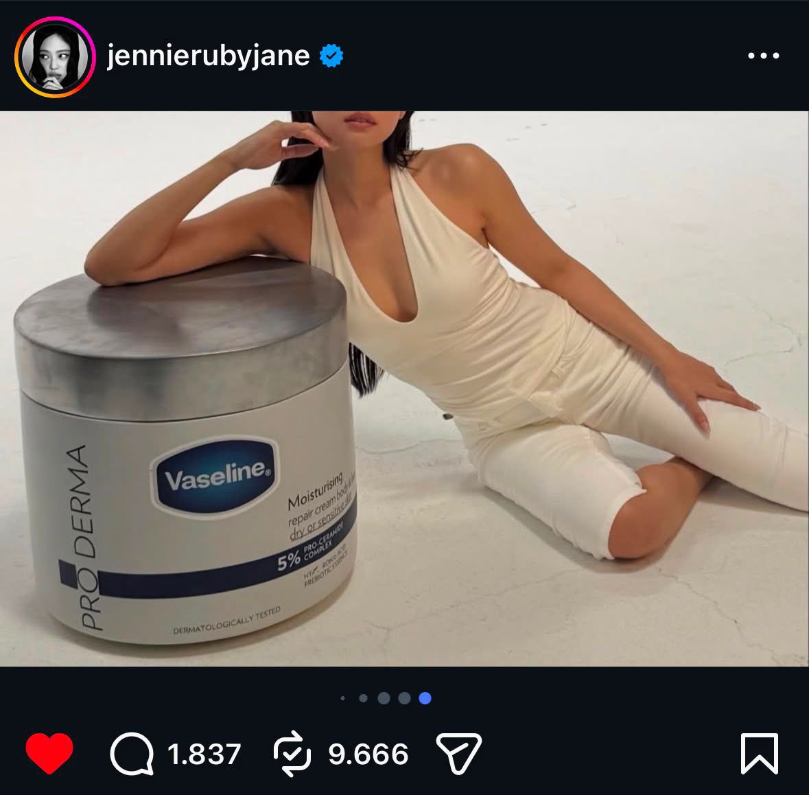 vaaayy99's tweet photo. after liat review dan baca kandungannya, gue ngerti kenapa JENNIE percaya sama Vaseline Pro Derma. mending pada gas Beli disini: https://t.co/skkXqxDB9B https://t.co/vtWcEyj7UM