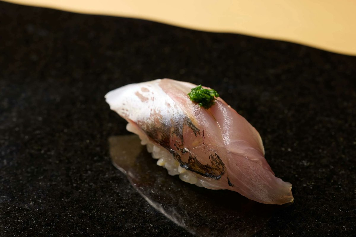 TimeOutTokyoJP's tweet photo. 『ミシュラン名店「宇田津鮨」の系譜を継ぐ「HISASHI SUSHI」が表参道にオープン』
https://t.co/p1XrrWQdiu

阿蘇のオーガニック米と京都の銘酢で握る、自由なスタイルの鮨🍣 https://t.co/Vtpkry7BZS