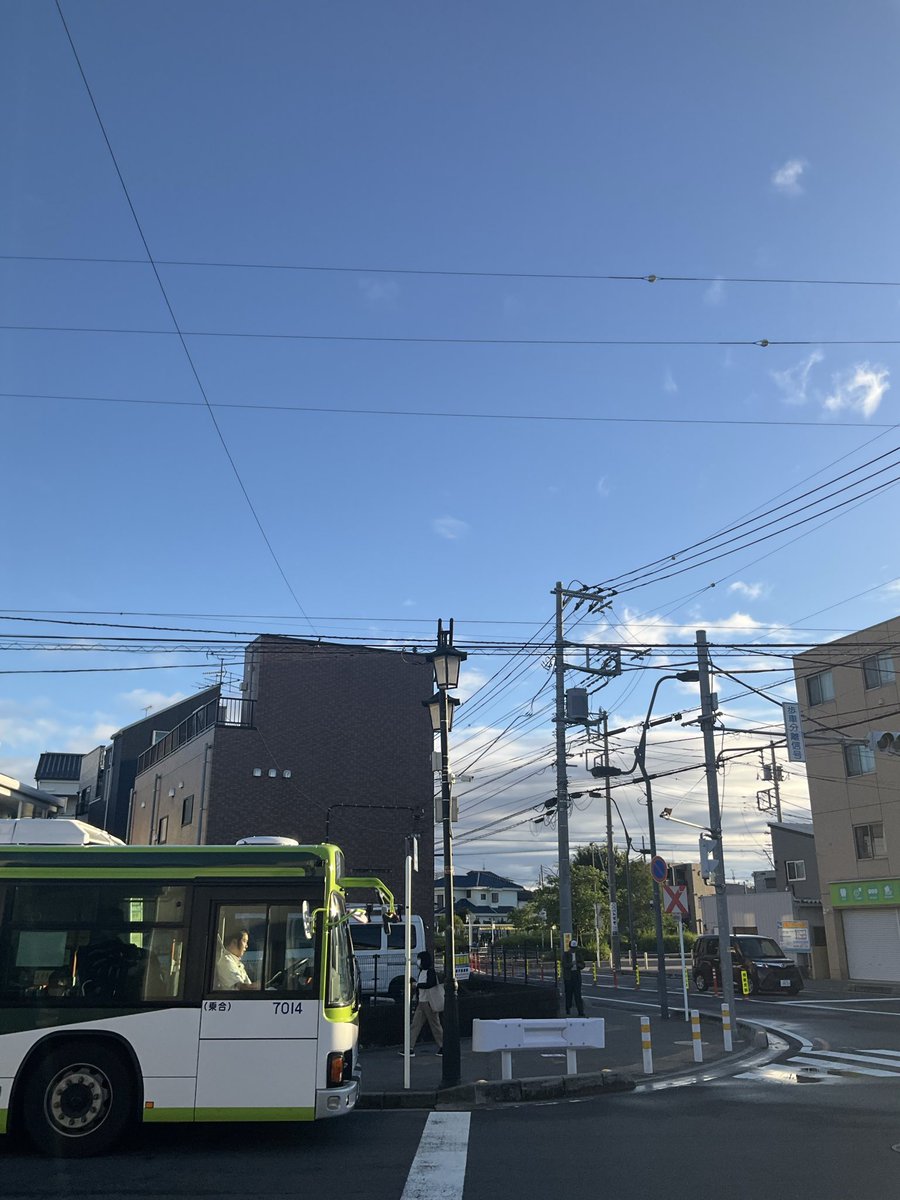 hhama2425's tweet photo. 台風も通り過ぎてしまえば〜
市内でも浸水した地域があったそうで
一時は激しい雨降ってました。
#33fan https://t.co/p6cFg6BSMK