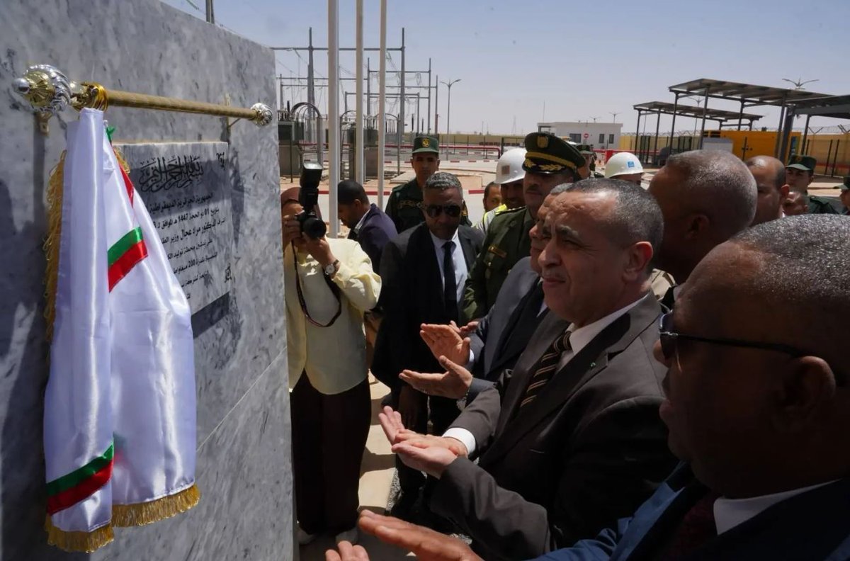 TheSolarest's tweet photo. الجزائر: تدشين محطة تندلة الكهروضوئية بقدرة 200 ميجا واط في ولاية المغير

اقرأ الخبر عبر موقع ذا سولاريست: https://t.co/n0SM9bjjBf

#TheSolarest
#SolarPower #RenewableEnergy #الطاقة_الشمسية #الطاقة_المتجددة #TheSolarestAlgeria https://t.co/RxclesmunD