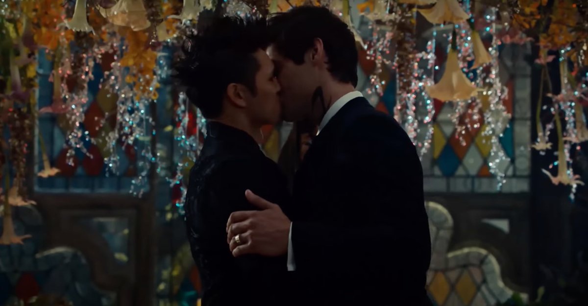 DragonNamedBinx's tweet photo. "All these hundreds of years, I can't believer you've never been married."

"Well, I've never met anyone like you."

Day four ship two is Magnus Bane and Alec Lightwood, aka, #Malec! 🩷💜💙🏳️‍🌈 #Shadowhunters #DBTwoQueerShipsADay https://t.co/obCnXN1UU8