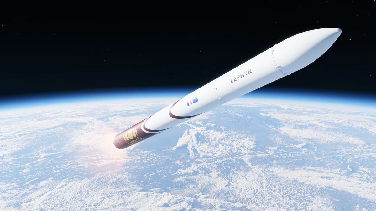 AlexXplore's tweet photo. 🇫🇷 Latitude Space, start-up française basée à Reims, a franchi une étape majeure en réussissant le test complet de son moteur de fusée Navier.   

🔧 Sa mini-fusée Zephyr est comparée à une Dacia Sandero : fiable, robuste et à bas coût pour lancer des petits satellites.   

📅 Après cinq ans de développement et près de 60 millions d’euros investis, l’entreprise vise un premier vol commercial fin 2027.   

📄 Elle a déjà signé des contrats avec le CNES et le Fonds européen de défense.   

💪 Ce projet renforce la souveraineté spatiale française face à la concurrence internationale des mini-lanceurs.

https://t.co/75TLf2sii0