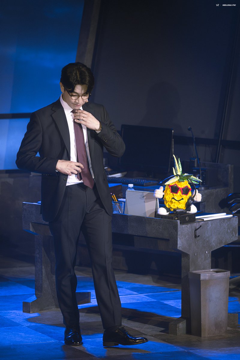 MelonaPic's tweet photo. 260523 라져 ROGER 커튼콜
스카일러 #고상호 https://t.co/z0f5jO4UMO