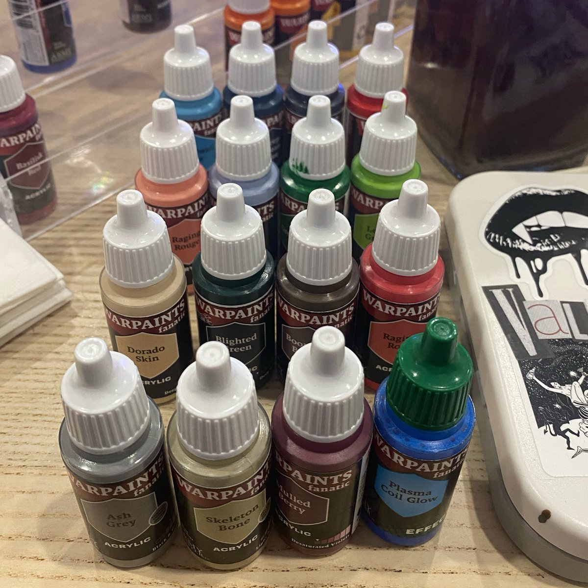 pentakitty's tweet photo. 16 paints versus one troll
#warhammer https://t.co/G61JaBru2b