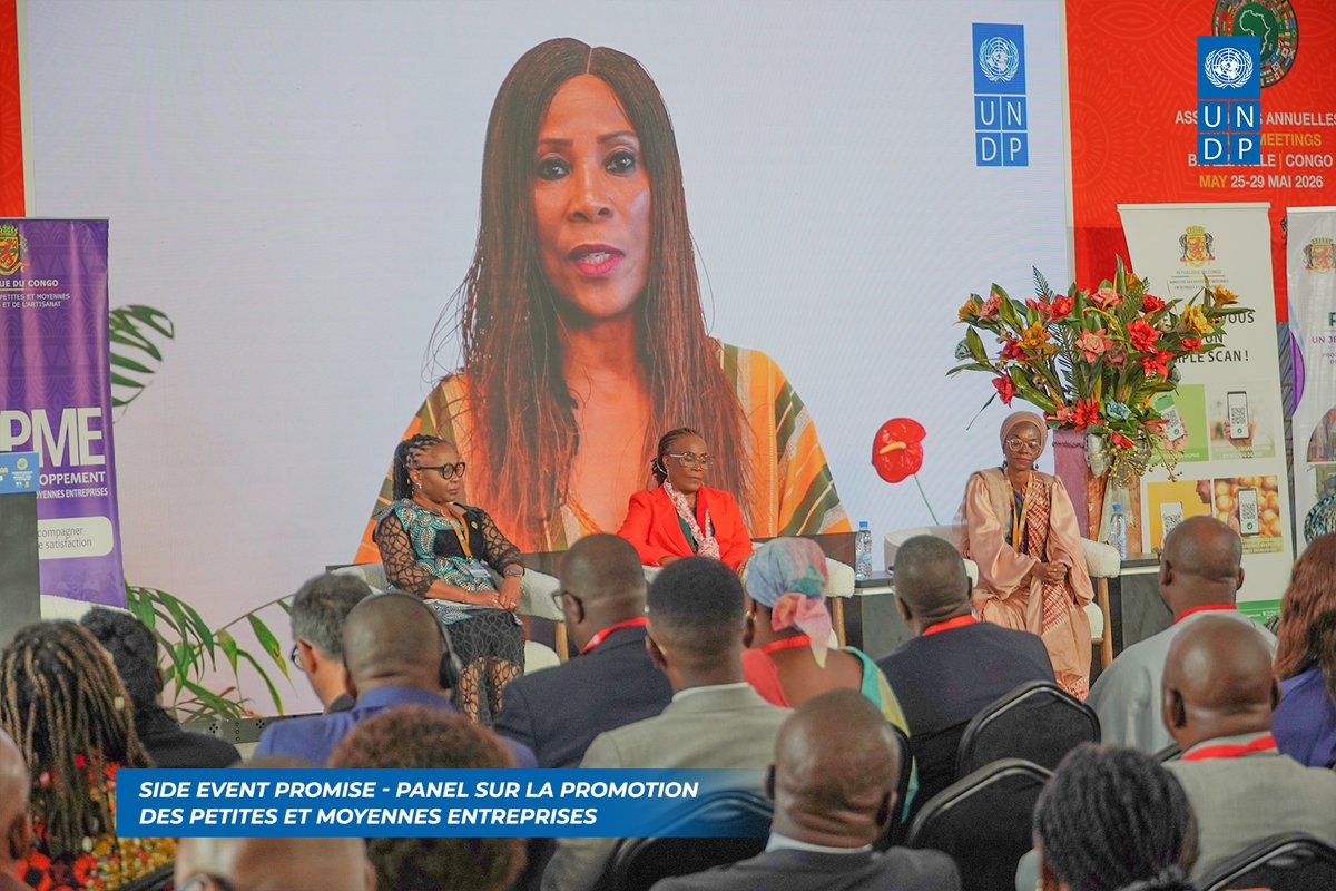 PNUDRepduCongo's tweet photo. 💼 Investir dans les PME africaines, c’est investir dans la transformation du continent.

En marge des #BAD2026, le Gouvernement du Congo et le PNUD ont organisé la table ronde des investisseurs du programme ProMISE, une initiative ambitieuse destinée à soutenir l’entrepreneuriat et le développement des chaînes de valeur locales.
Objectif :
 🚀créer des opportunités,
 📈accompagner les PME,
 🤝mobiliser les investisseurs
et soutenir une croissance inclusive portée par les Congolais eux-mêmes.
Le programme ProMISE, porté par le Gouvernement de la République du Congo avec l’appui du PNUD, ambitionne de créer 50 000 PME d’ici 2030, dont 50 % dirigées par des femmes.

Dans son message vidéo, Mme Ahunna Eziakonwa, Directrice du PNUD en Afrique, a lancé un message fort : « Nous ne parlons pas d’aide. Nous parlons d’opportunités d’investissement. »

Pour lier l’acte à la parole, la Banque Postale du Congo a été le premier investisseur financier a s’engager avec le programme ProMISE et a remis un chèque de 100 millions de francs CFA destiné à soutenir les investissements en faveur de l’entrepreneuriat et du développement des PME congolaises.

À travers ProMISE, le PNUD accompagne le Congo dans la construction d’une économie plus résiliente, innovante et créatrice d’emplois.
#PNUD #UNDP #ProMISE #Entrepreneuriat #PME #Investissement #Congo #BAD2026 @ahunnaeziakonwa @UNDPAfrica @UNDP @adamafooly @GouvernementCG @CgGouv @PR_Congo @BanquePostale @UN_Congo