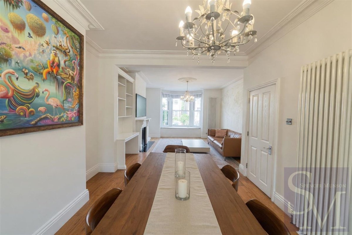 munsonsr's tweet photo. #property #rent #SouthWoodford LETTING - AVAILABLE LATE JUNE - George Lane, South Woodford - £3,100pcm ** FOUR BEDROOM TERRACED HOUSE ** THREE DOUBLE BEDROOMS ** CLOAK ROOM ** EPC RATING C COUNCIL TAX BAND E ** UNFURNISHED ** DEPOSIT: £3,576 https://t.co/Z4UNNgTTuo https://t.co/PSHAusxbi1