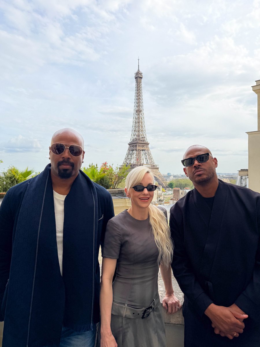 paramountfr's tweet photo. ICI C'EST SCARY !! #ScaryMovie sort AUJOURD'HUI au cinéma ! 🔥 https://t.co/vA9EAQ81hf