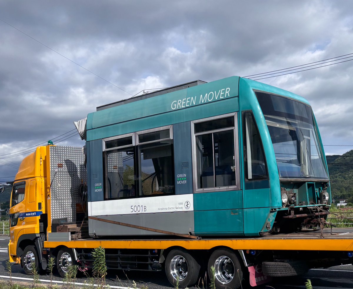 kenji_shigetomi's tweet photo. 見たことあるような。市内電車かな。 https://t.co/T04WFp6tQE
