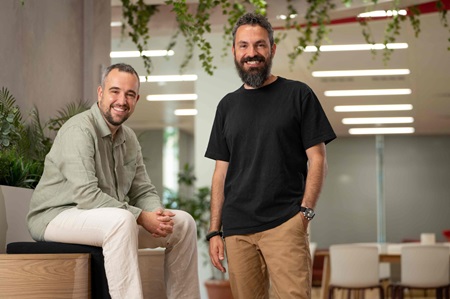 CapitalRiesgo1's tweet photo. Factorial cierra una ronda Serie D de 150 millones de dólares y alcanza una valoración de 2.500 millones https://t.co/KXrnb8xYNm https://t.co/VnFyzM9bEo