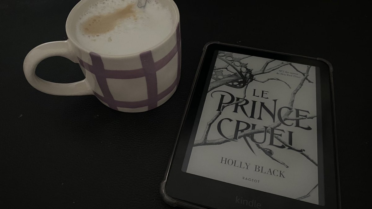 overbookira_'s tweet photo. ~ Coffee and Book ~ https://t.co/IFxgtnwyI4