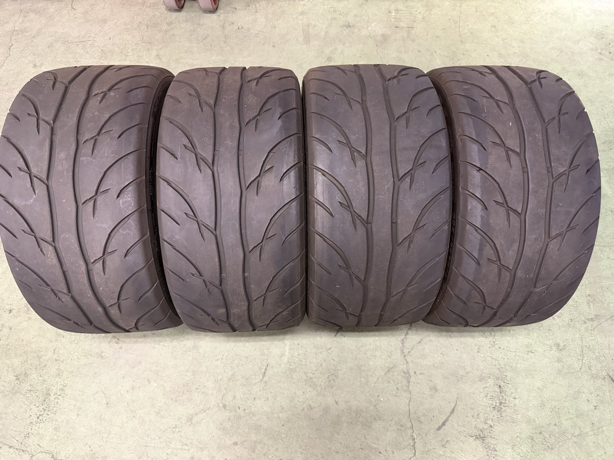miyanikiniki's tweet photo. 【タイヤプレゼントキャンペーン🎁】
DAVANTI PROTOURA RACE
265/35R18 4本セット

<応募ルール>
@AUTOWAY_TIRE 
@miyanikiniki 
オートウェイアカウントと宮ニキアカウントをフォロー&リポスト&イイね👍
で応募完了です！
期限は6/4 24:00まで

撮影のみで使用したバリ溝のプロトゥーラレース4本セットです。

当選者にはDMでご連絡しますので、DMの解放をお願いします🤲
たくさんの応募をお待ちしております♪

↓プロトゥーラレースの実力はこちらから
https://t.co/dXJAU6iKsq