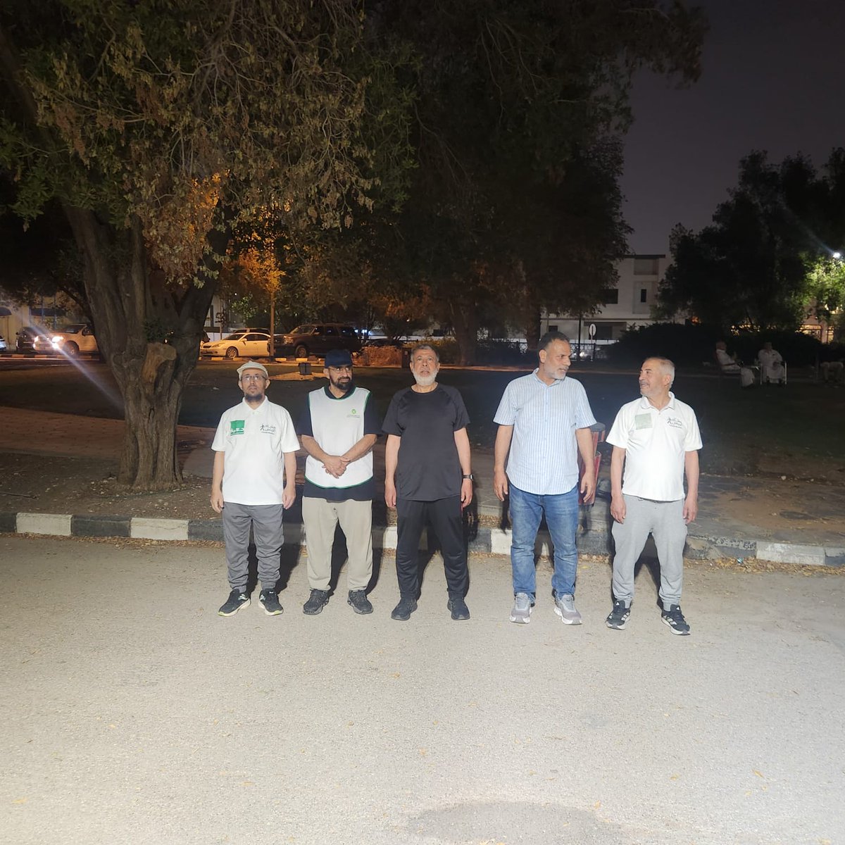 mushat_alrbwah's tweet photo. يسعدنا لقياكم في النشاط الأسبوعي 
🗓️ مساء الأربعاء
🕜 بعد العشاء 8:50
📍حديقة طريق النهضة الشمالي 
MPXX+2W الربوة، الرياض
🚶🏻ملاحظة:
- المشي مدة ساعة واحدة، ثم تمارين الاستطالة
#مشاة_الرياض
#مشاة_الربوة
#مشاة_السعودية https://t.co/kFjXFb1FPi