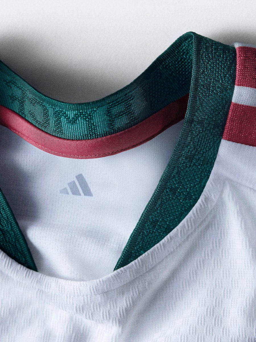realmadrid's tweet photo. 🔎🔥⚪👕
@adidasfootball https://t.co/zk1JXv8IV4