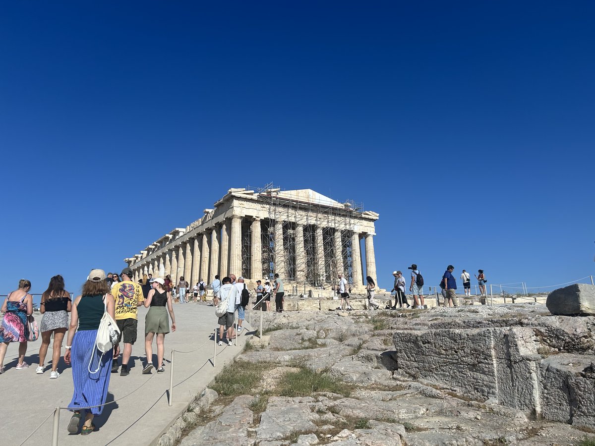 CIGICG's tweet photo. The Parthenon, dedicated to Athena, at the Acropolis, has miraculously withstood time for almost 2,500 years; its Doric architecture has survived multiple conflicts that resulted in it being blown up, looted, and reconstructed into different religious temples.

#athens #parthenon https://t.co/jzwURf7Oab