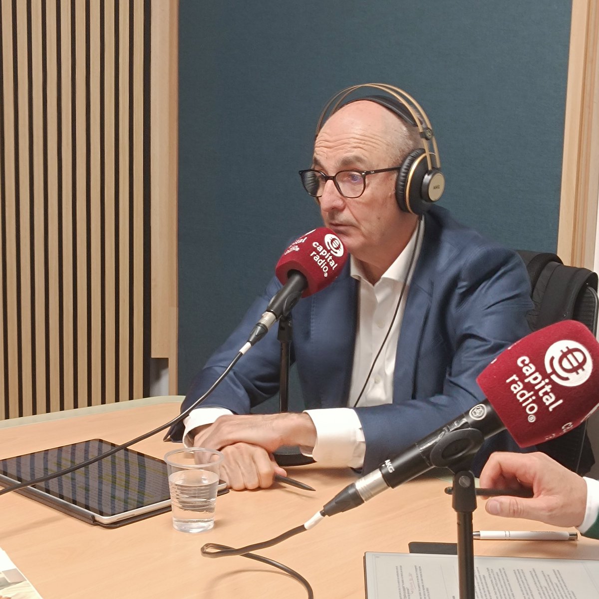 ForoRRHH's tweet photo. 🔴 Directo | @ForoRRHH

👤 Pedro Pisonero - Director general de @IBERAVAL

🎙️"Para empresas con crecimientos acelerados o puntuales en determinadas áreas, contar con una dirección financiera que les indique su plan estratégico, cómo realizarlo, para nosotros es crítico".

#RRHH https://t.co/dl02Pd5D5h