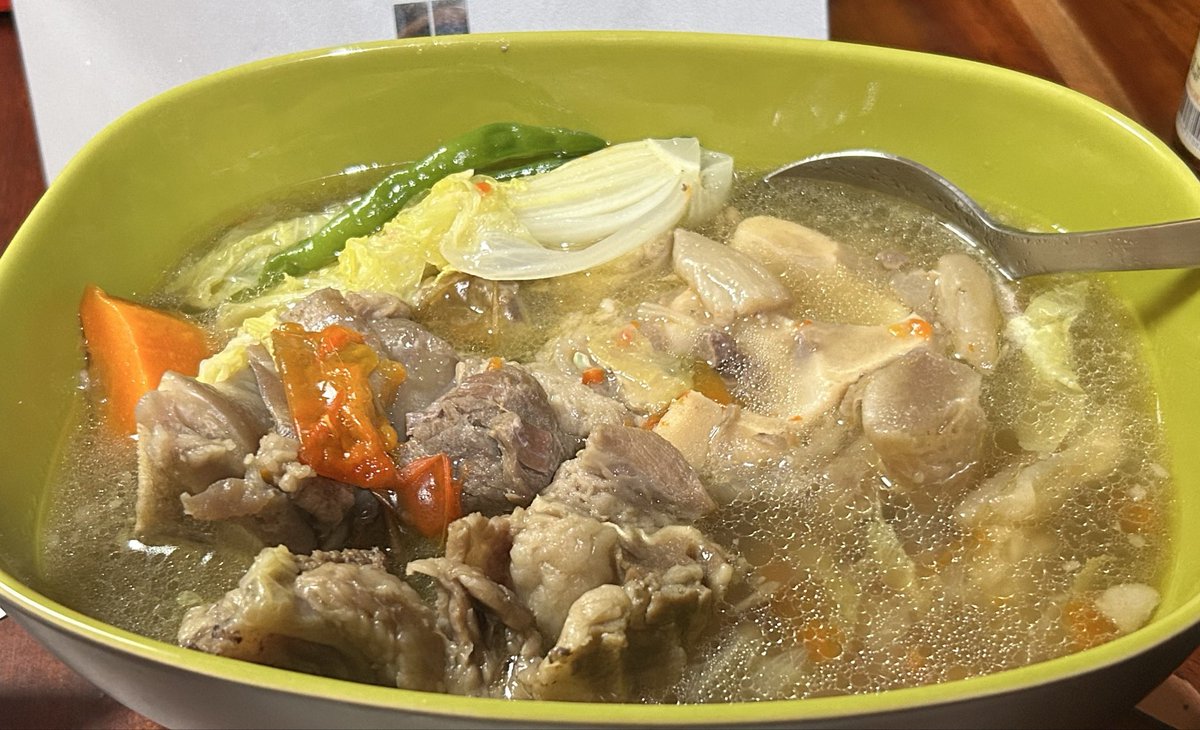 onofight's tweet photo. Sinigang na pork liempo&amp;spreribs o beef bulalo? https://t.co/fqdJPRu22O