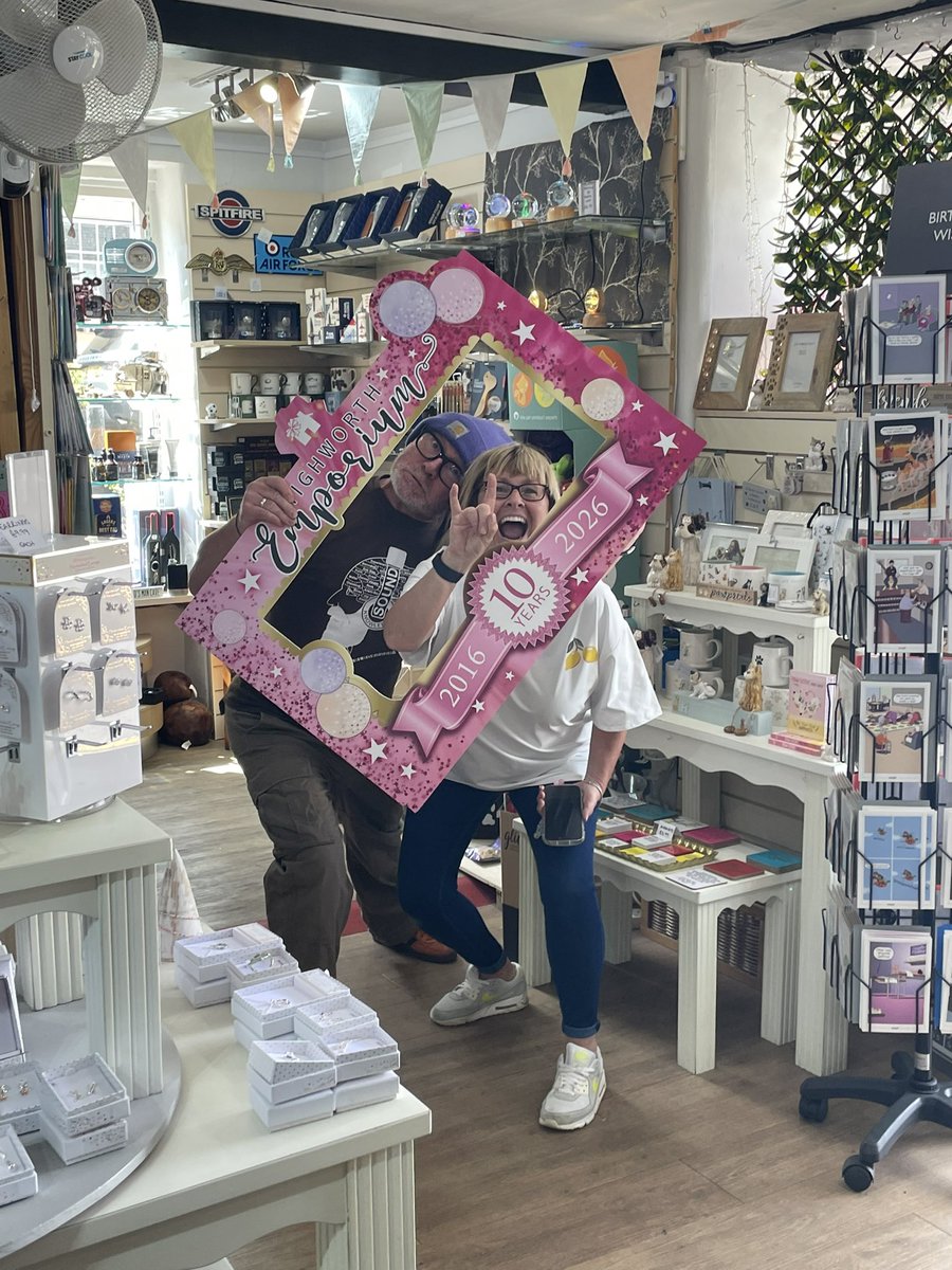 VINYL_COMICS's tweet photo. I LOVE THE HIGHWORTH EMPORIUM https://t.co/PwDczUbW0x