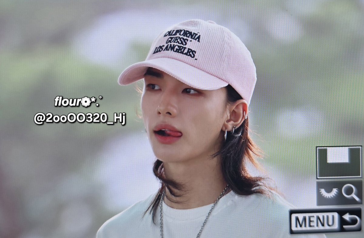 2ooOO320_Hj's tweet photo. 260603 현진  Hyunjin 출국 ✈️
#HYUNJINxGUESS
#StrayKids #스트레이키즈 #현진 #Hyunjin #ヒョンジン https://t.co/MKyf1mS5rB