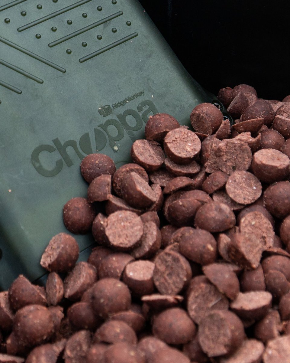 RidgeMonkey's tweet photo. The Choppa Boilie Cutter makes light work of chopping boilies for spod mixes, PVA bags, and loose feed in seconds. Designed with durable stainless steel blades and an easy-to-use system, it delivers perfectly chopped bait with minimal effort ⚔️ ⁠ https://t.co/5ibMCAd9SH