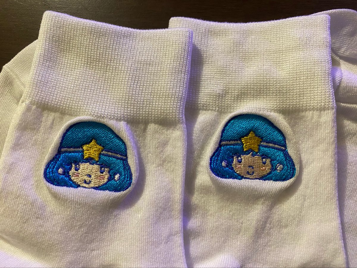 chievampire's tweet photo. 靴下屋で星座のティンクルちゃんの刺繍入れてもらった🩵かわゆす💫 https://t.co/NiL1l1yYu3