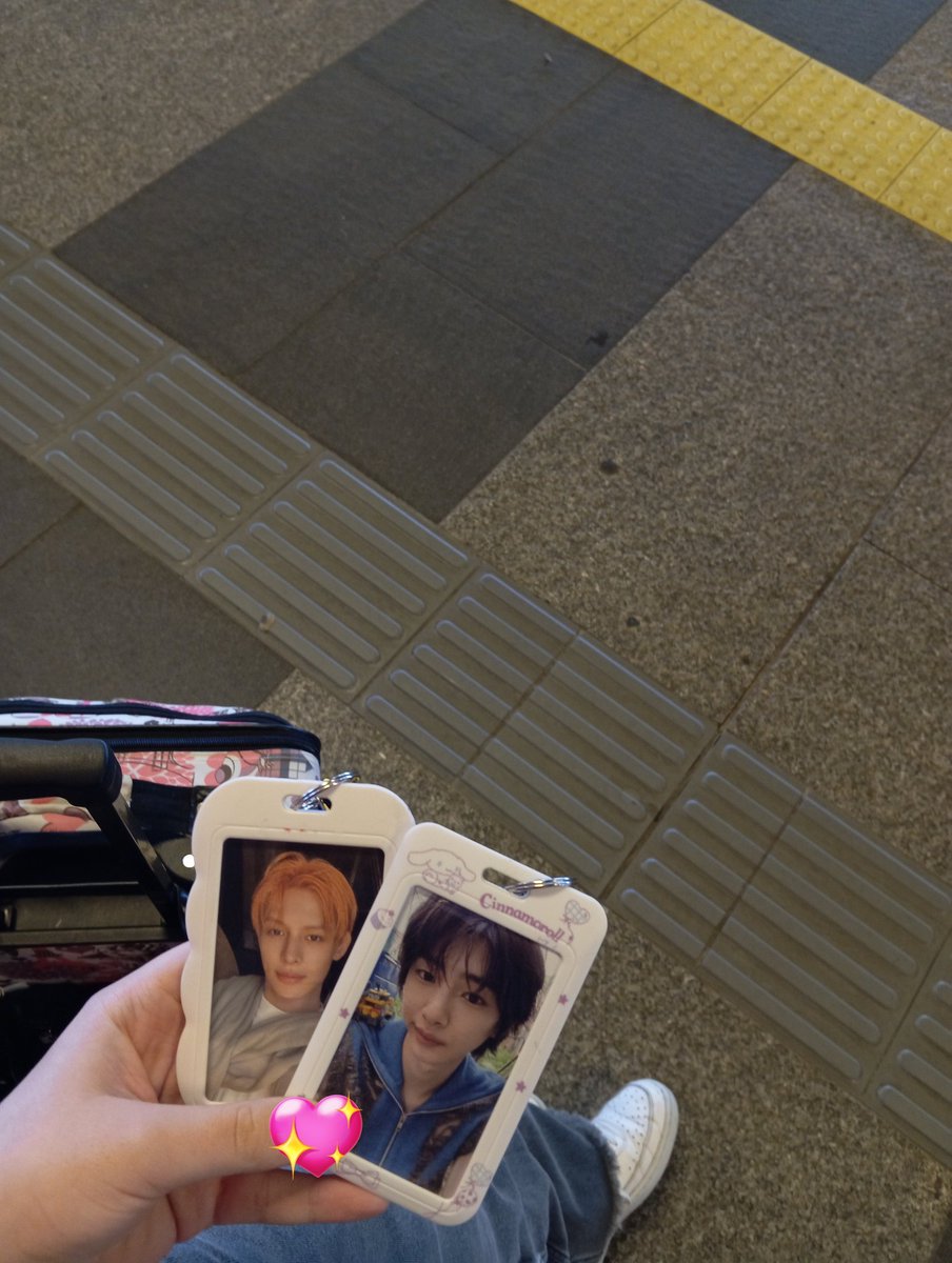 st4rtiss's tweet photo. going on a trip with jjujami 🤍 https://t.co/tDXsvFl219