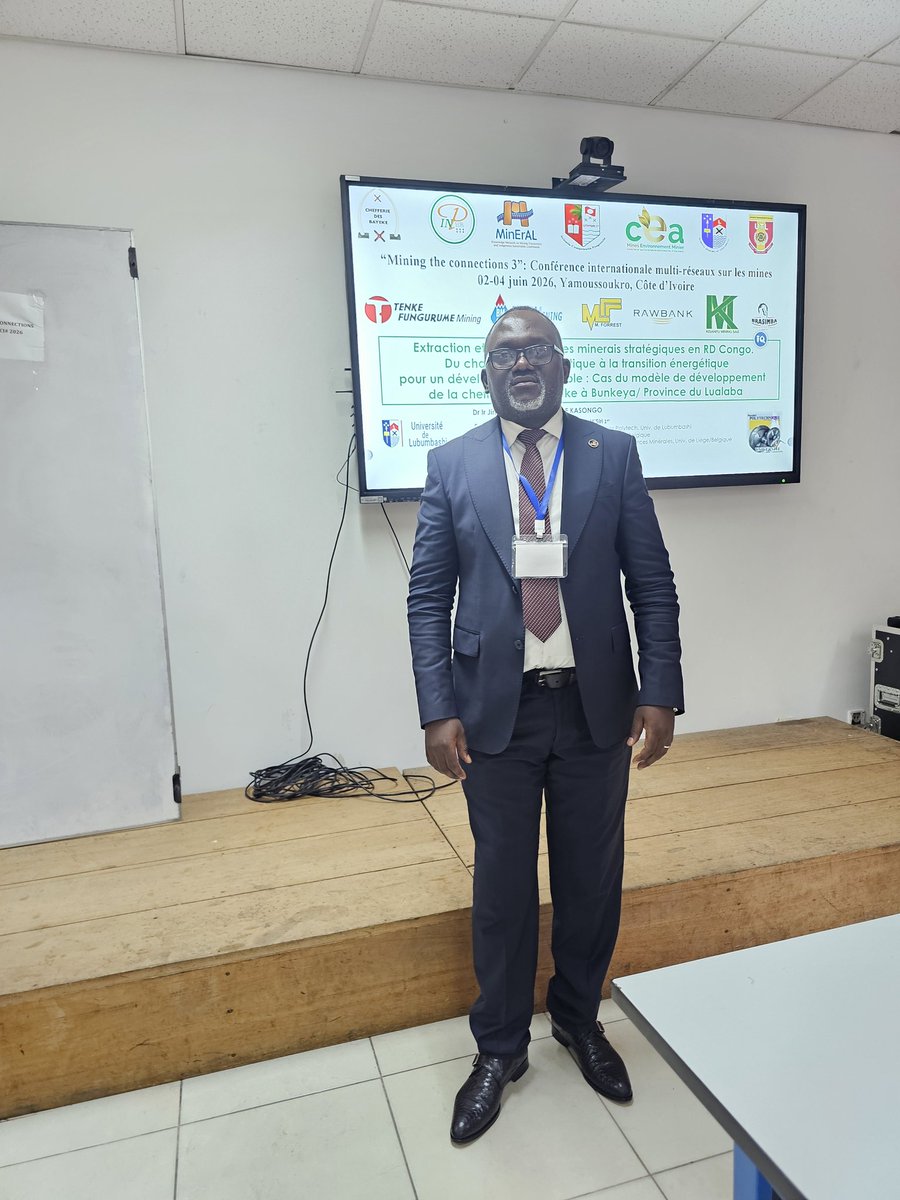 JimmyKalenga3's tweet photo. Démarrage hier à #Yamoussoukro #Côtedivoire de la #conférence #internationale #multi-réseaux #MINING THE CONNECTIONS 3. Après la conférence d'ouverture dans la salle le salon d'honneur, je suis intervenu dans le panel #Souveraineté #minérale et #transition #énergétique dans la salle C240 du site sud de l'institut #National #Polytechnique #Félix-Houphouet #INP-#HB. Ma communication a porté sur ÷ #Extraction et #valorisation des #minerais #stratégiques en #RDC.Du #changement #climatique à la #transition #énergétique pour un #développement #durable, cas du #modèle de #développement de la #Chefferie des #Bayeke à #Bunkeya.