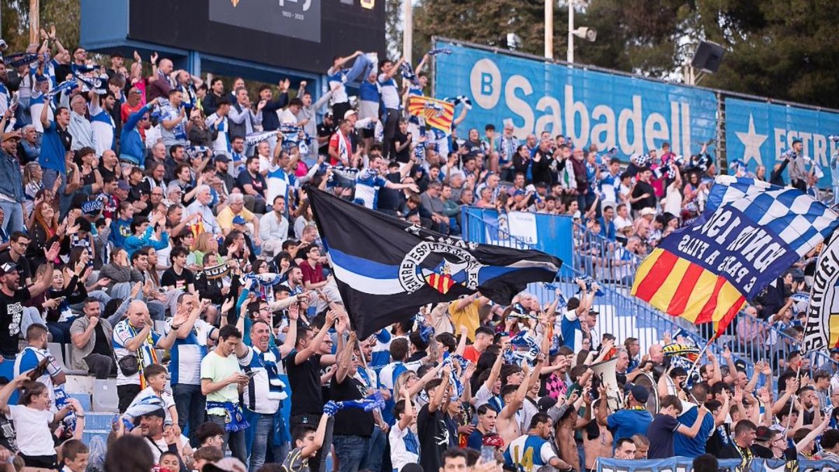 Aj_Sabadell's tweet photo. #NOTÍCIA ➡️La tornada del play-off d’ascens que el CESabadell juga divendres comptarà amb un dispositiu especial de mobilitat
📌 Més informació: https://t.co/Af8RPZhtli
#Sabadell #CESabadell https://t.co/k5R1ypkKAB